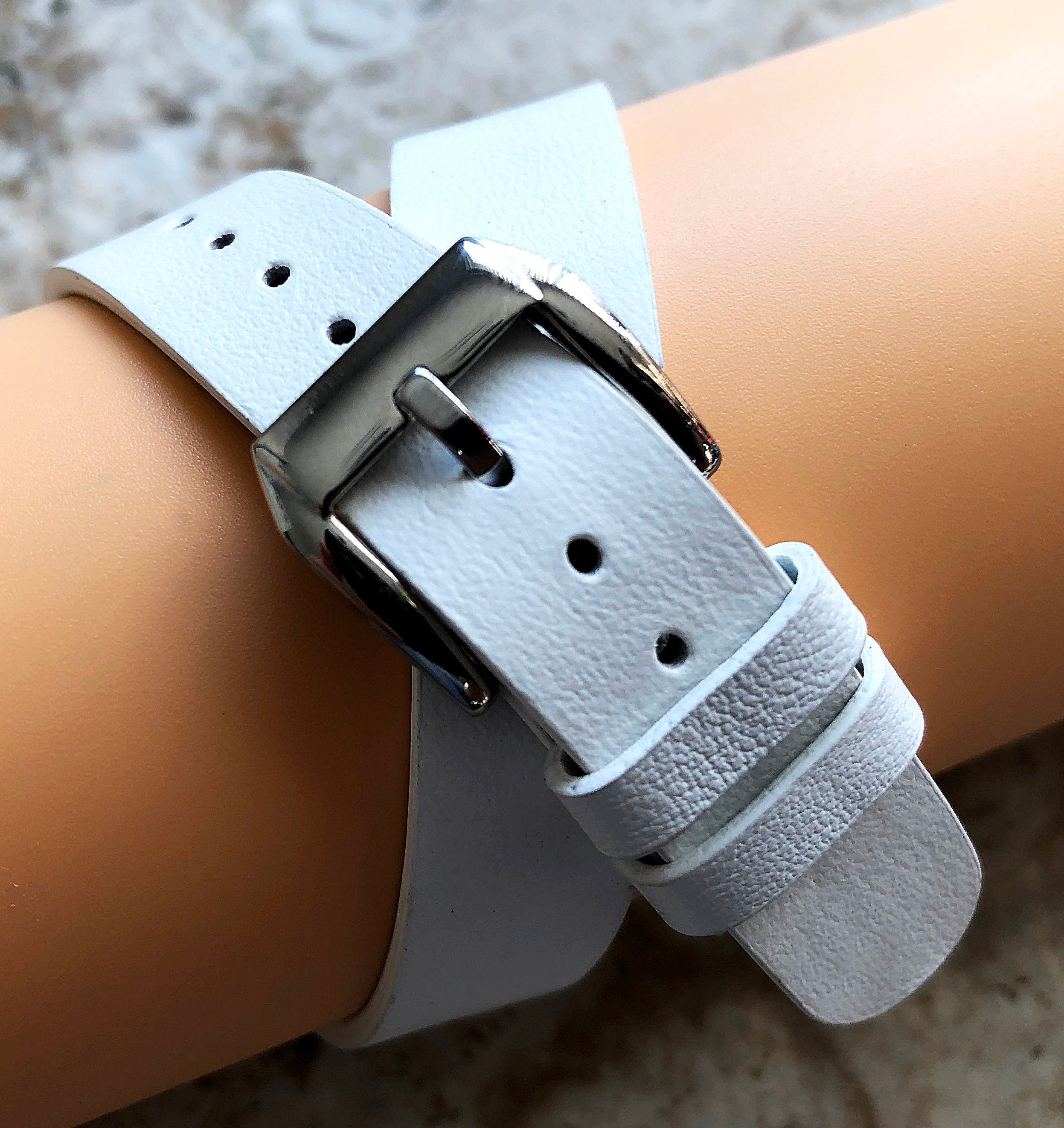 Apple White Twice Wrap Around Wrist Leather Band for iWatch Ultra 49mm and 8 Series 41mm 45mm Case Handmade Bracelet Double Strap